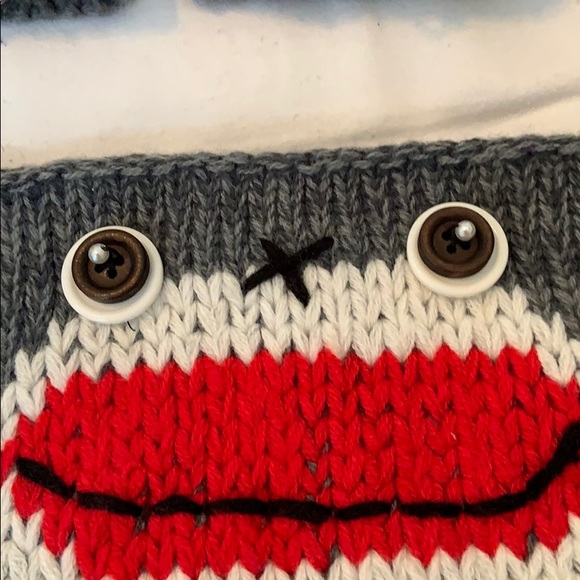 Kids fun character ear muffs and fingerless gloves - Picture 3 of 3